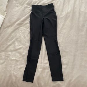 Lululemon Base Pace 28” *fleece lined* Black Size 4